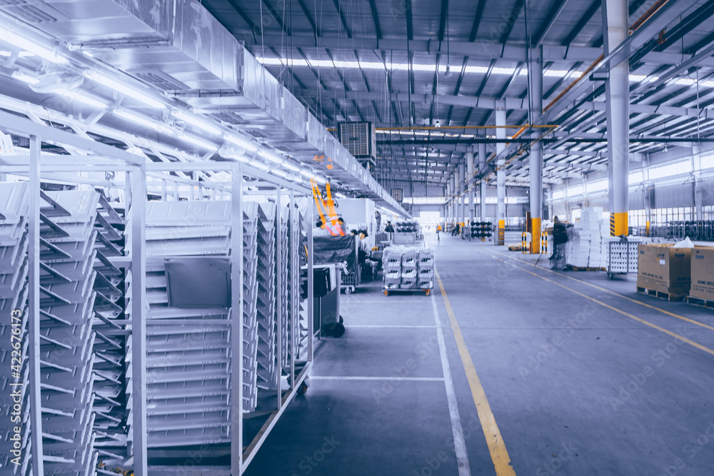 Obraz premium Busy scene in the factory