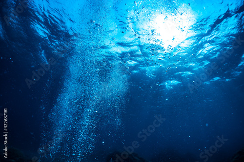 海の中の気泡