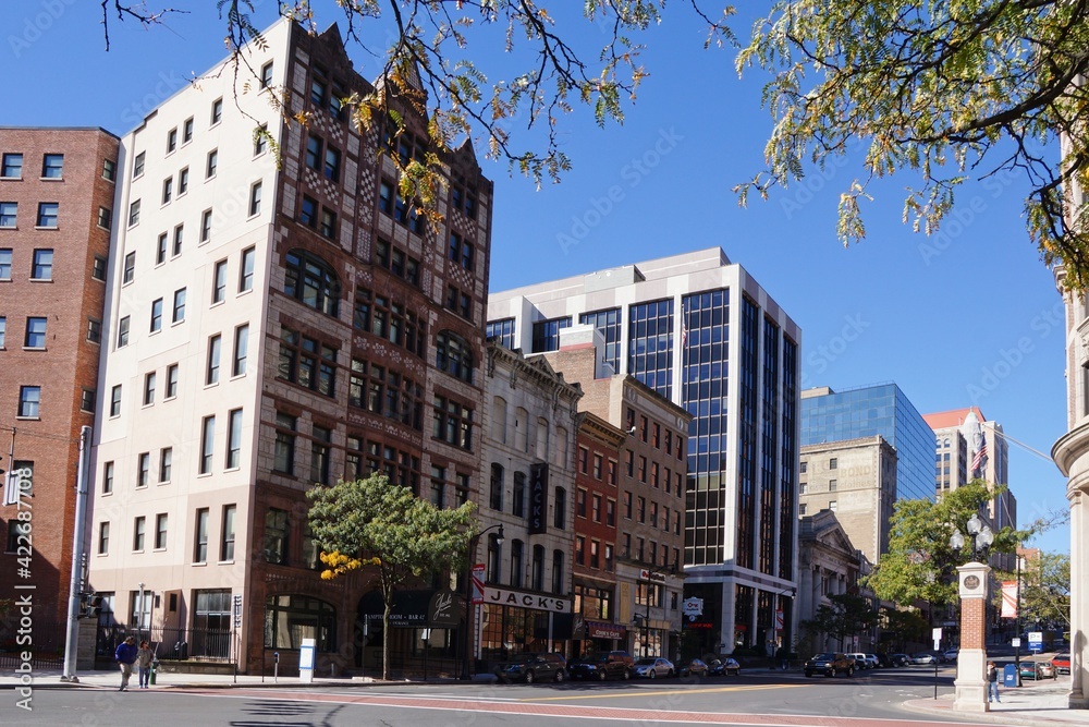 Fototapeta premium Albany USA - 13 October 2012 - Street scene in Albany NY