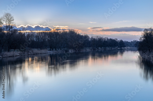 Morgendämmerung über der Donau bei Marxheim, Bayern