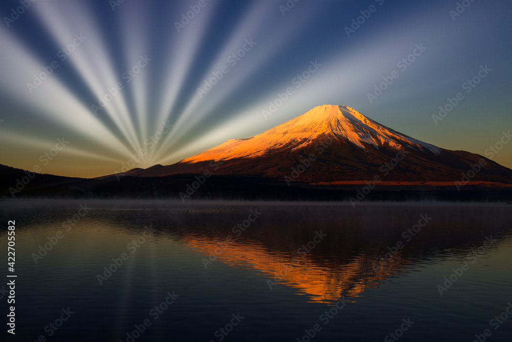 山中湖の富士山と太陽光線合成 山中湖の富士山と太陽光線合成