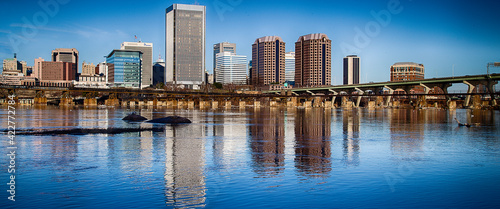 Fotografie, Obraz downtown skyline on the James River. Richmond, Virginia