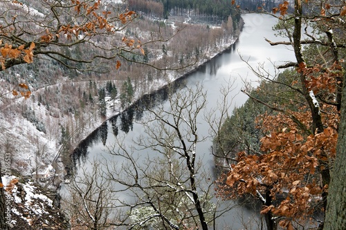 Blick auf die Saale am alten Kraftwerk Conrod  - Flusslandschaft im spätem Winter photo