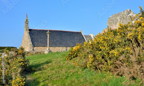 Fotografia Little chapel at Bugueles Penvenan in Brittany. France