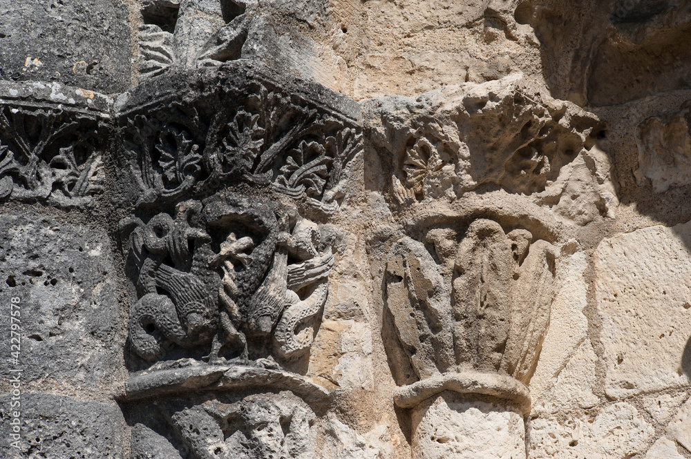 Sculpture sur colonne