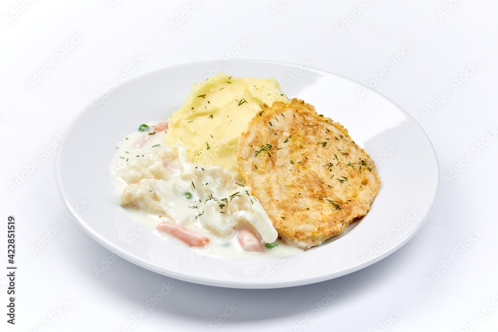 chicken with mashed potato and vegetables