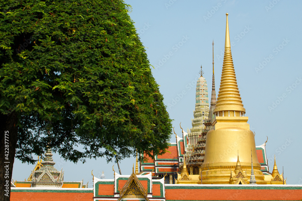 Naklejka premium Public Temple decorate with Golden color to show Elite old Fashion