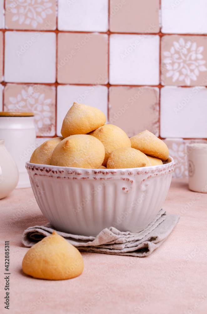 Sponge cookies with filling Sponge cookies with filling
