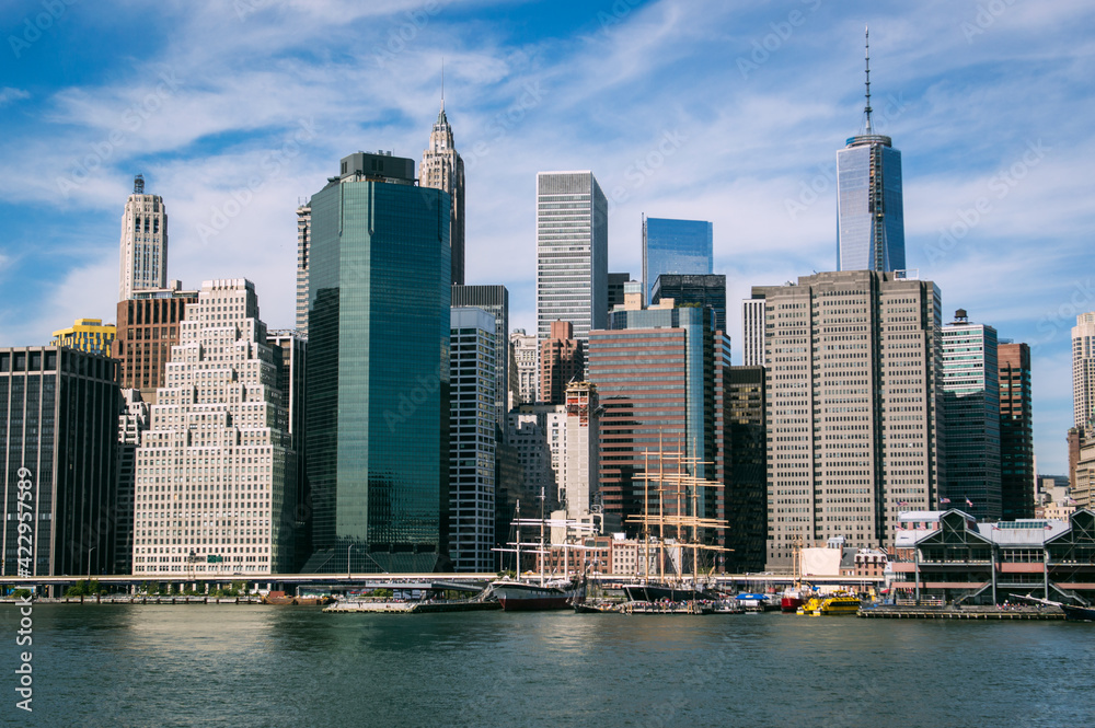 Naklejka premium New York Skyline Across The Hudson River, New York