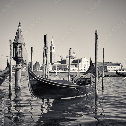 Gondola in Venice © Roman Sigaev