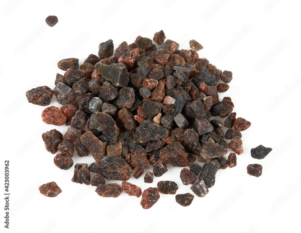 Obraz premium Rock himalayan salt isolated on white background