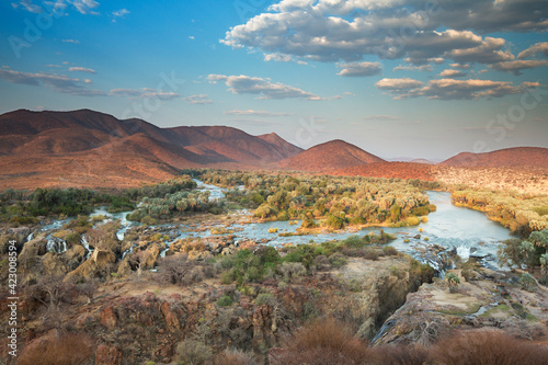 Foto Beautiful Epupa falls in Namibia on the border with Angola