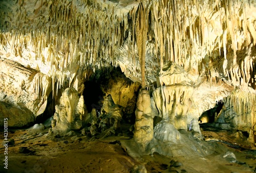 Raj Cave, Undergrounds in Poland, dripstone form 