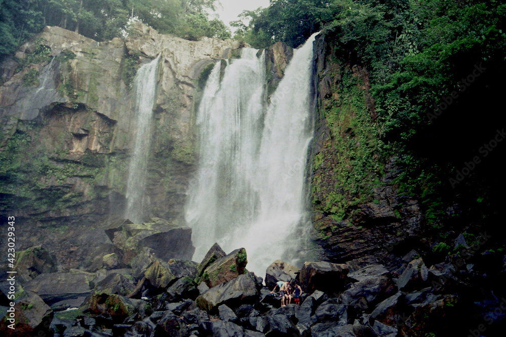 Obraz premium Nauyaca Waterfall
