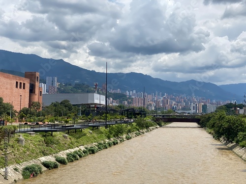 Medellin parques del rio