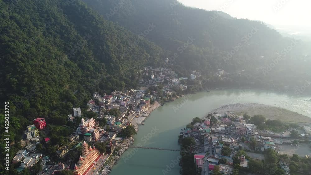 Ville de Rishikesh état de l'Uttarakhand en Inde vue du ciel