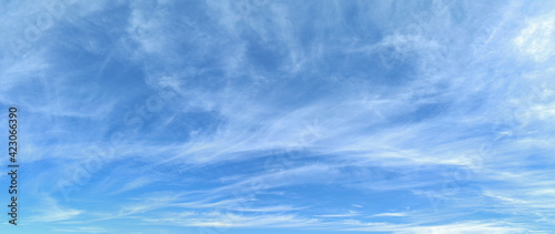 Fototapeta Naklejka Na Ścianę i Meble -  Bright blue sky with fine cirrus clouds