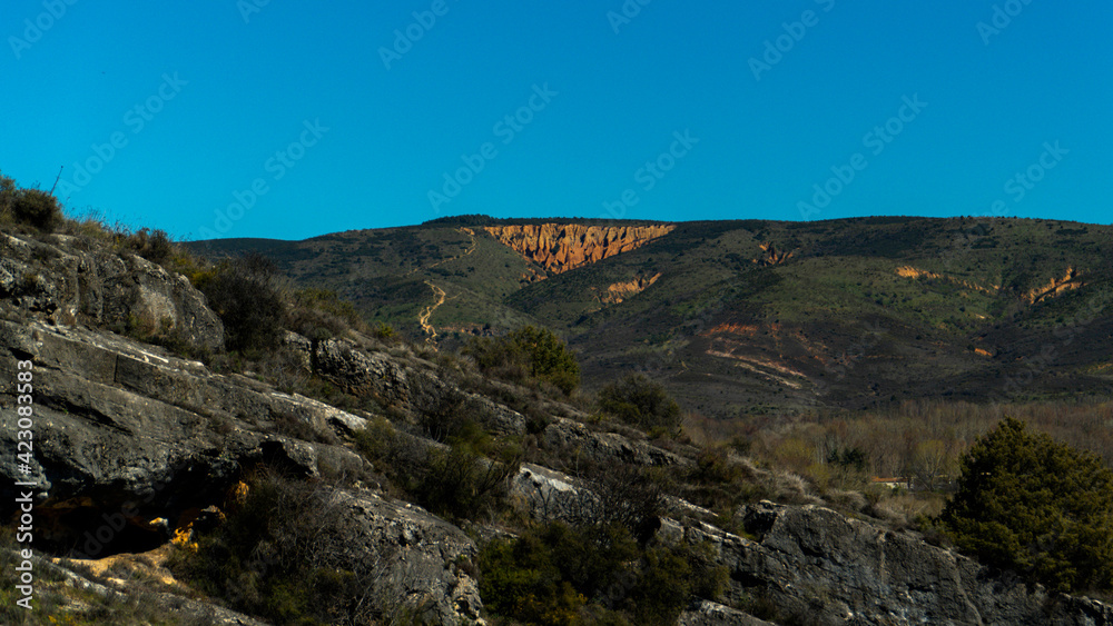 vista panorámica de los barrancos, sumideros producidos en las rocas , Cárcavas vista panorámica de los barrancos, sumideros producidos en las rocas , Cárcavas