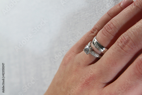 wedding ring on the woman hand