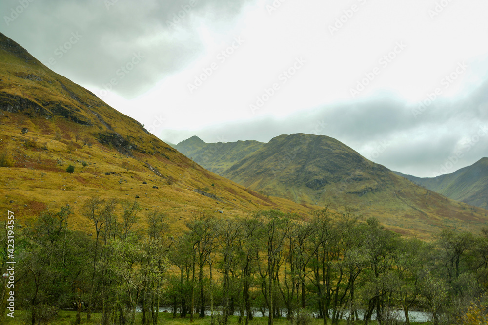 Landschaft Berge in Highlands Schottland im Herbst Glencoe