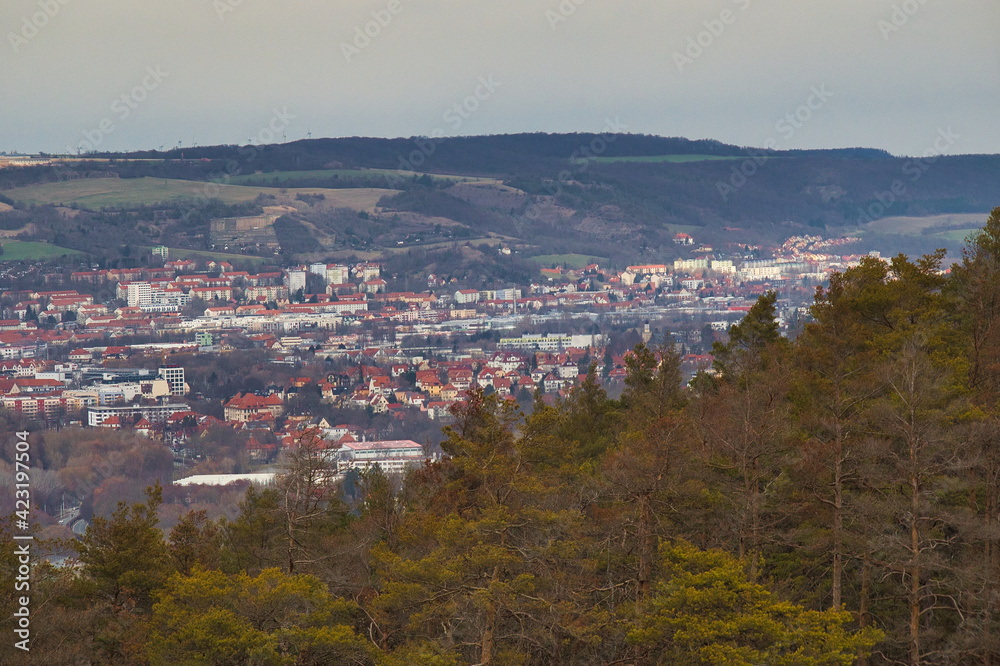 Blick auf Jena, Thüringen, Innenstadt mit Hochhaus