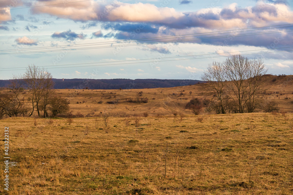 Wiese im Herbst, Himmel mit Wolken, Naturschutzgebiet Cospoth Jena, Thüringen Wiese im Herbst, Himmel mit Wolken, Naturschutzgebiet Cospoth Jena, Thüringen