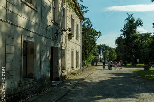 Fototapeta Naklejka Na Ścianę i Meble -  street in the old town country