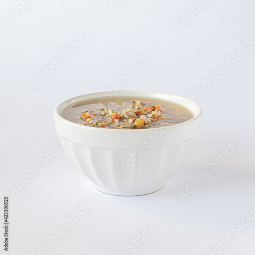 sopa de arroz y vegetales