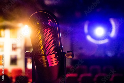 Canvas Print Abstract photo of microphone in a theater