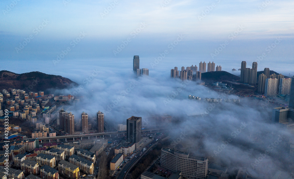 Φωτογραφία Aerial photo of Dalian high tech Zone under heavy fog on March 35, 2021