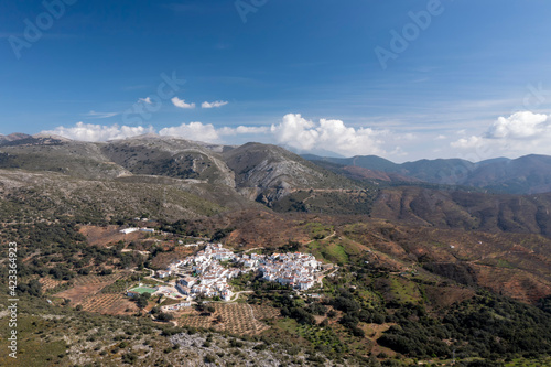 vista del municipio de Parauta en la comarca del valle del Genal, Málaga 