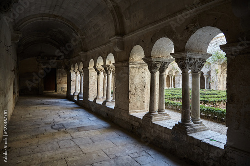 Cloister of the Abbey of Saint-Paul-de-Mausole. The painter Vincent Van Gogh painted the monastery at that time. Today's name: 