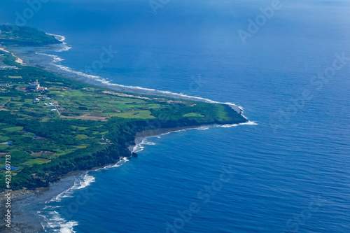 荒崎（最南端）や喜屋武岬など沖縄本島南端部を空撮