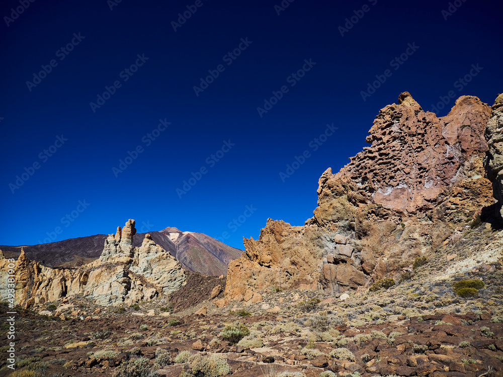 Fototapeta premium Volcanic landscape of el Teide on tenerife island, Spain.