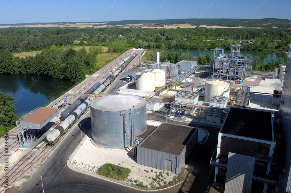 Production de Biocarburant et diester, usine Saipol le Mériot (Aube). Zone chargement wagons citernes
