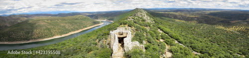 Фотография Monfragüe National Park, one of the points of greatest ornithological interest in Spain, Cáceres