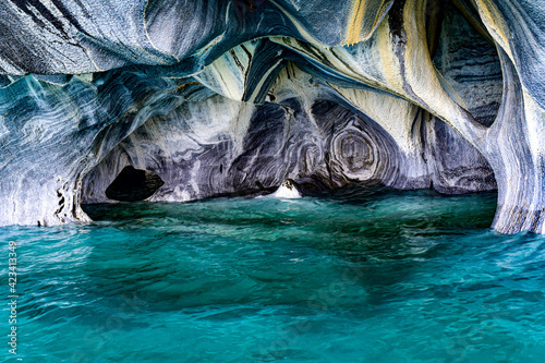 marmol cave