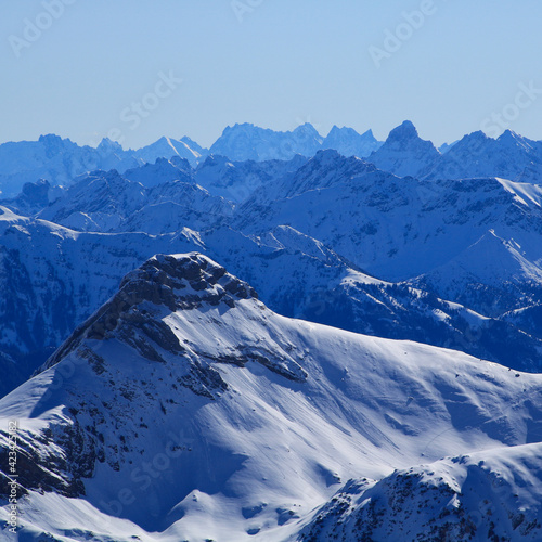 Mount Margelchopf and other mountains of the Alps. © u.perreten