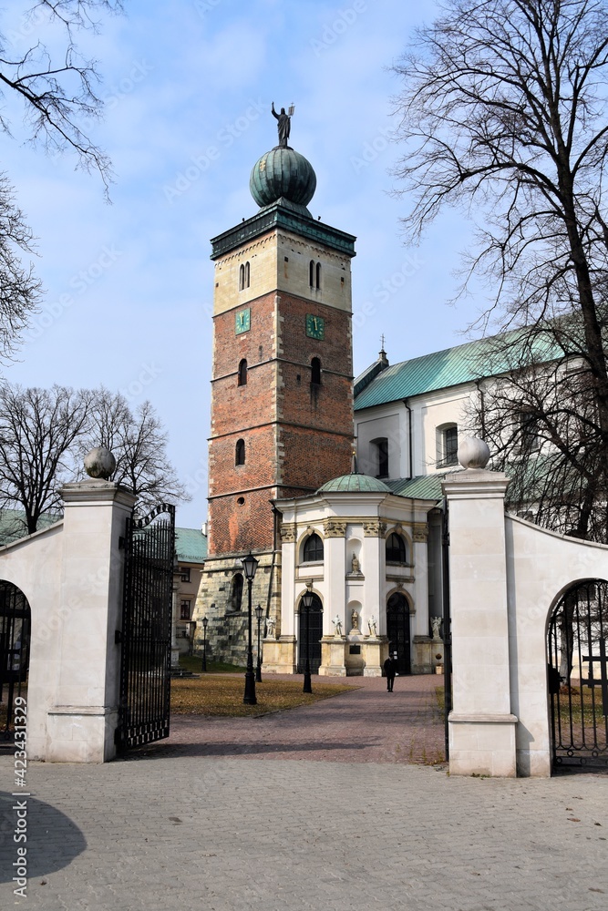 Bazylika kolegiacka Grobu Bożego, Klasztor w Miechowie w Małopolsce,
