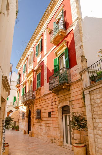 Fototapeta Naklejka Na Ścianę i Meble -  Typical street in Italy. Europe