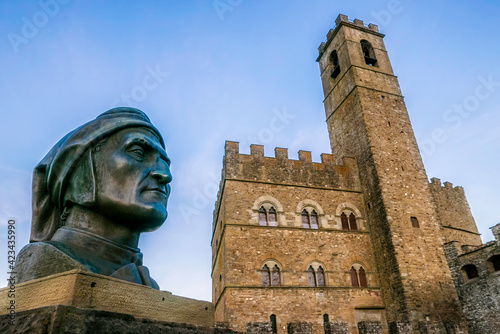 Busto di Dante photo