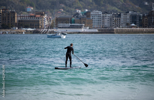 paddle surf in the bay