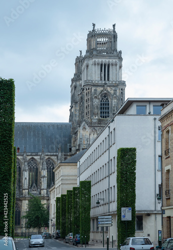 Fernand Rabier Street in Orleans and a fragment of the northern facade of the Cathedral of the Holy Cross