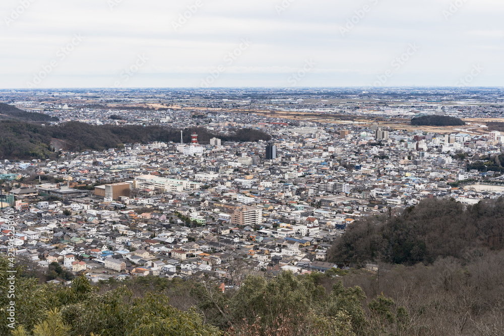 両崖山　展望台（ハイカー休憩所）から観る足利市街　登山ルート　2021年1月