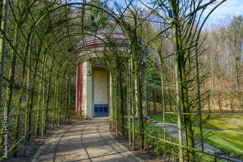 Bogengang und Tempel in einem Park am Tiergarten in Kleve photo