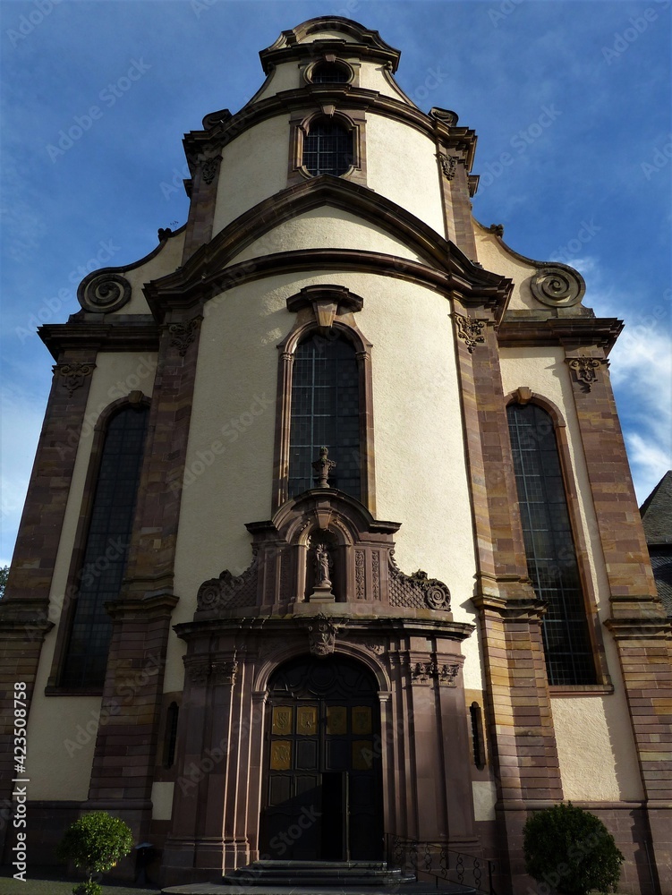 Fassade der Klosterkirche Himmerod in der Eifel
