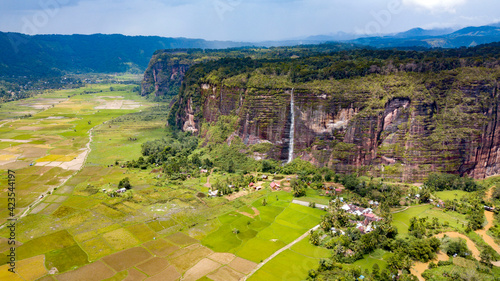 view of the mountains