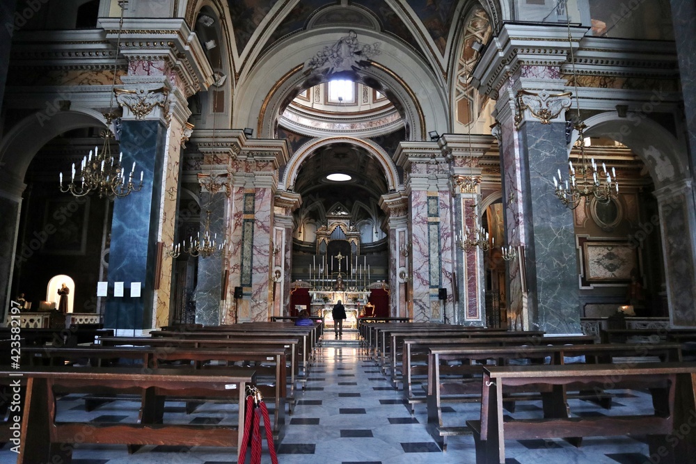 Napoli - Navata della Chiesa di San Domenico Soriano