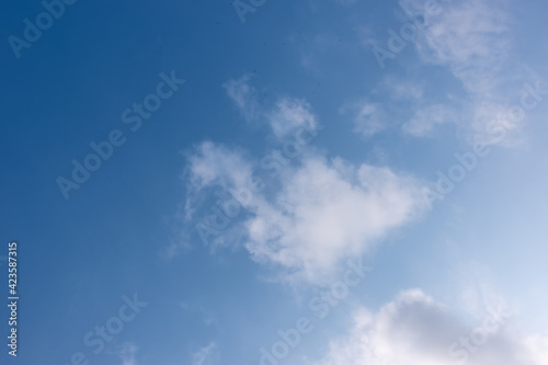 texture background cielo aprile ore 1700 schiarita