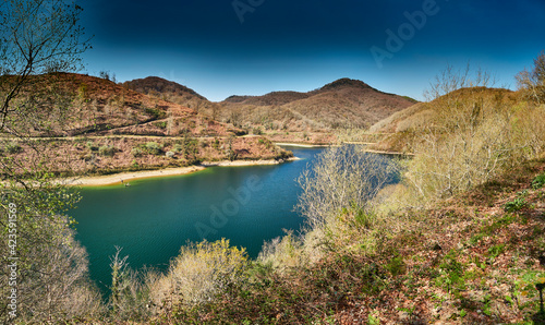 Embalse de añarbe y su entorno natural